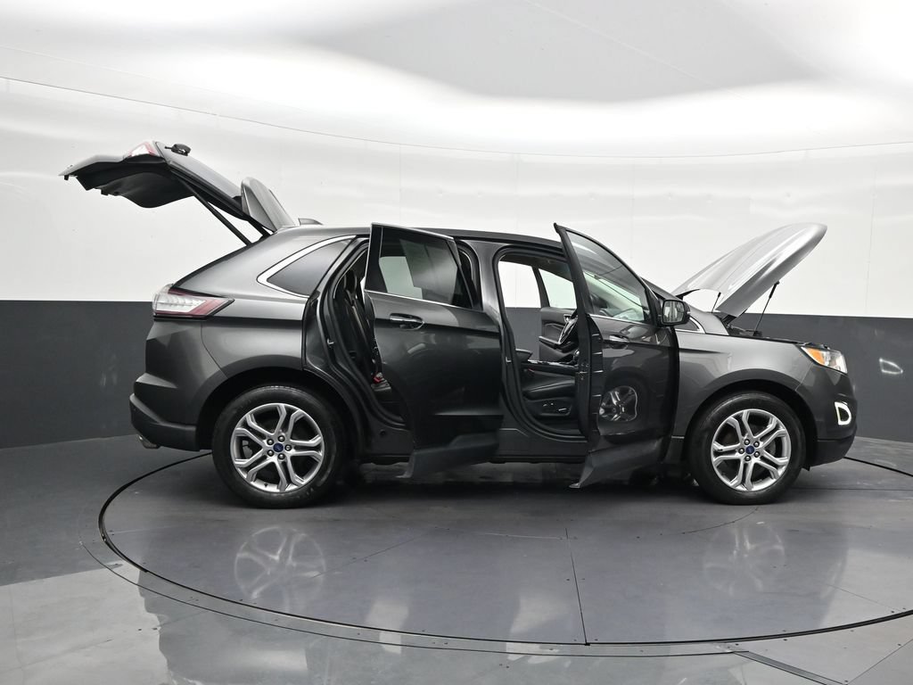 Used 2018 Ford Edge Titanium FWD image 37