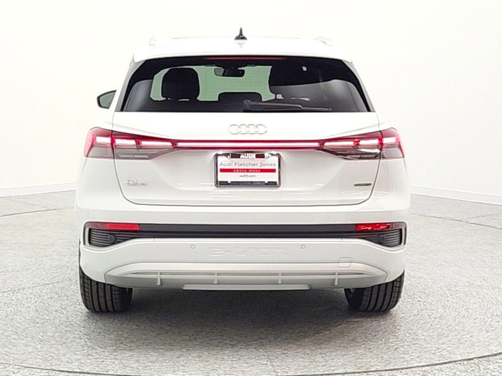 Used 2024 Audi Q4 e-tron Premium Plus image 6