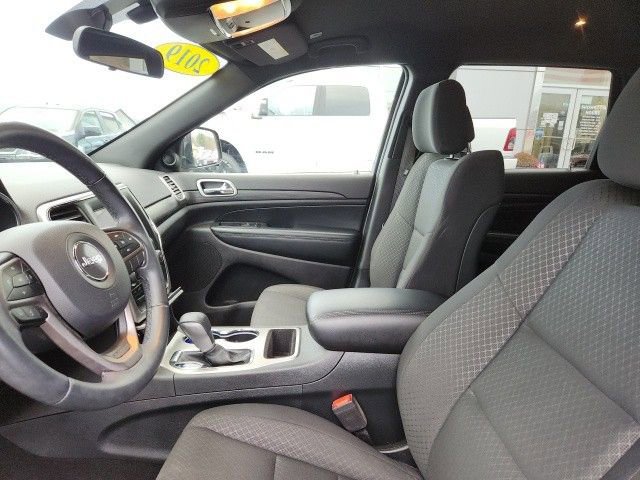 Used 2019 Jeep Grand Cherokee Laredo image 6