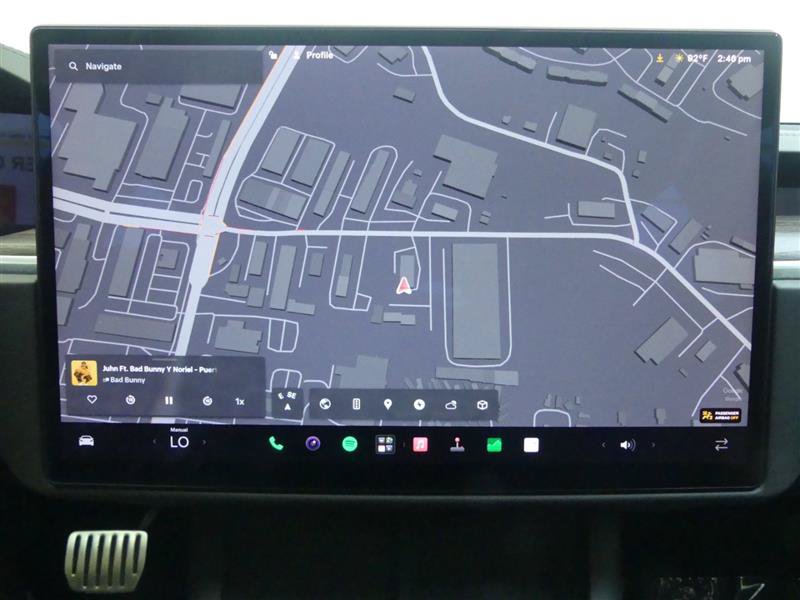 Used 2022 Tesla Model S AWD/4WD image 10