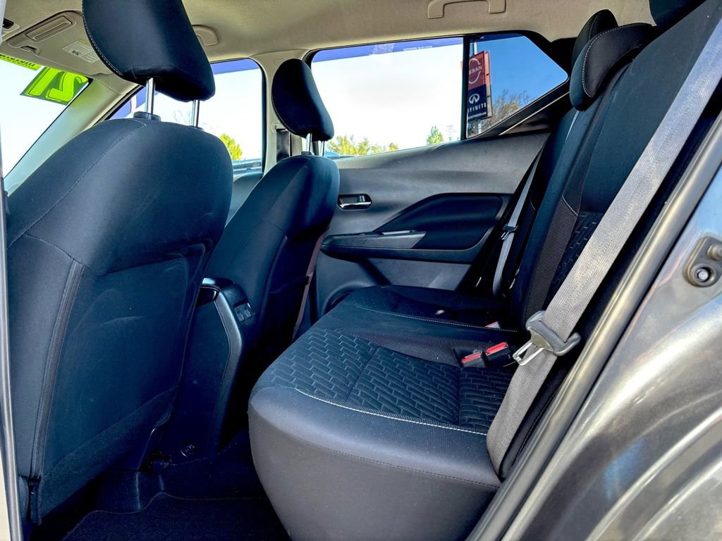 Used 2021 Nissan Kicks SV image 23