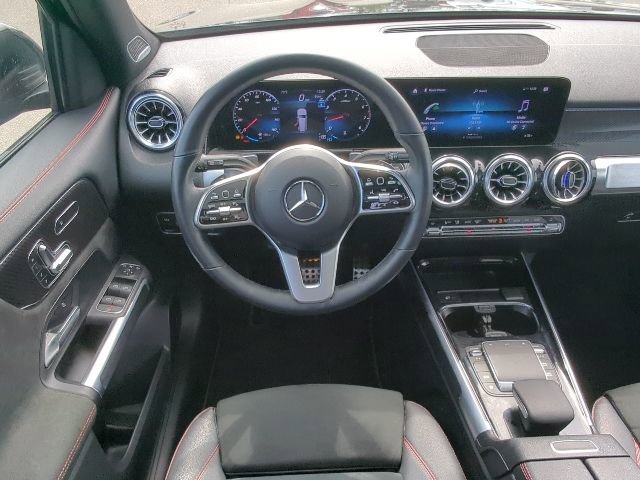 Used 2023 Mercedes-Benz GLB 250 4MATIC image 19