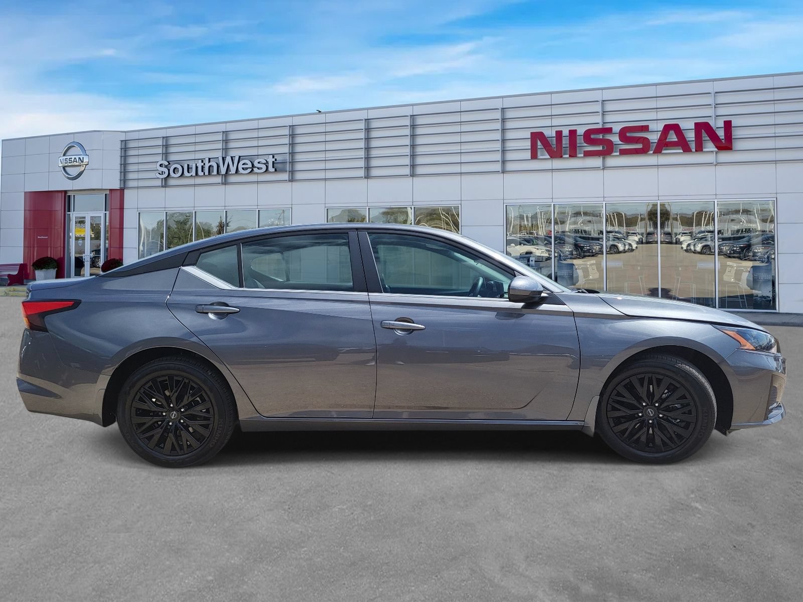 New 2026 Nissan Altima 2.5 SV w/ SV Special Edition Package FWD image 5
