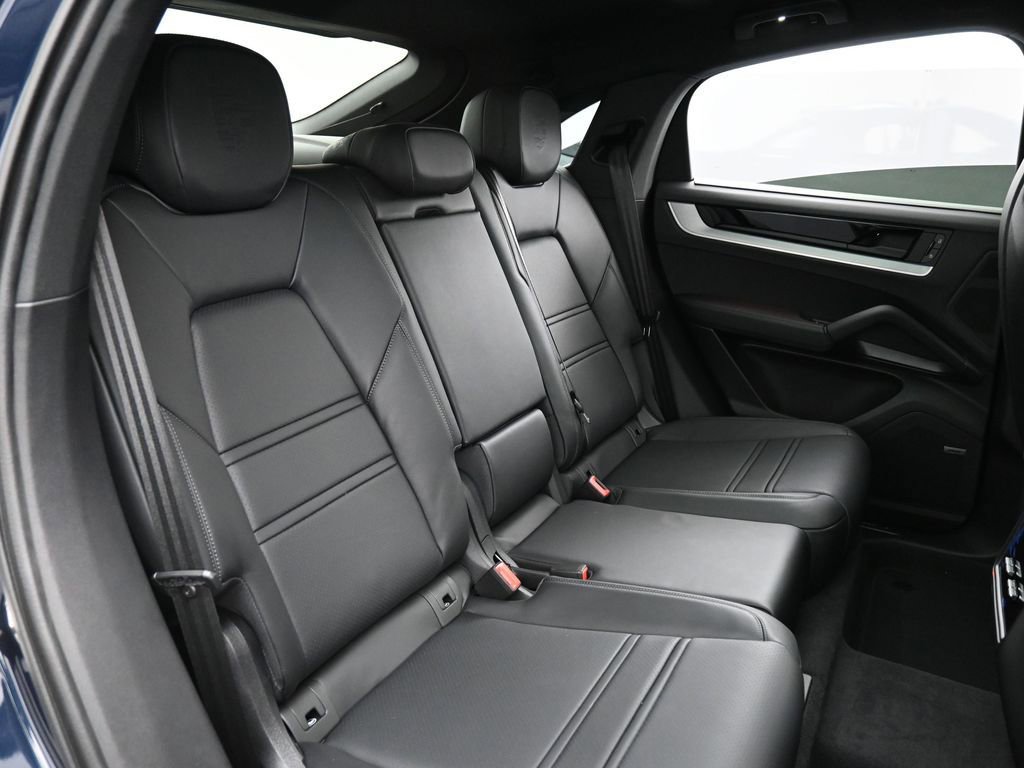 New 2026 Porsche Cayenne S image 28