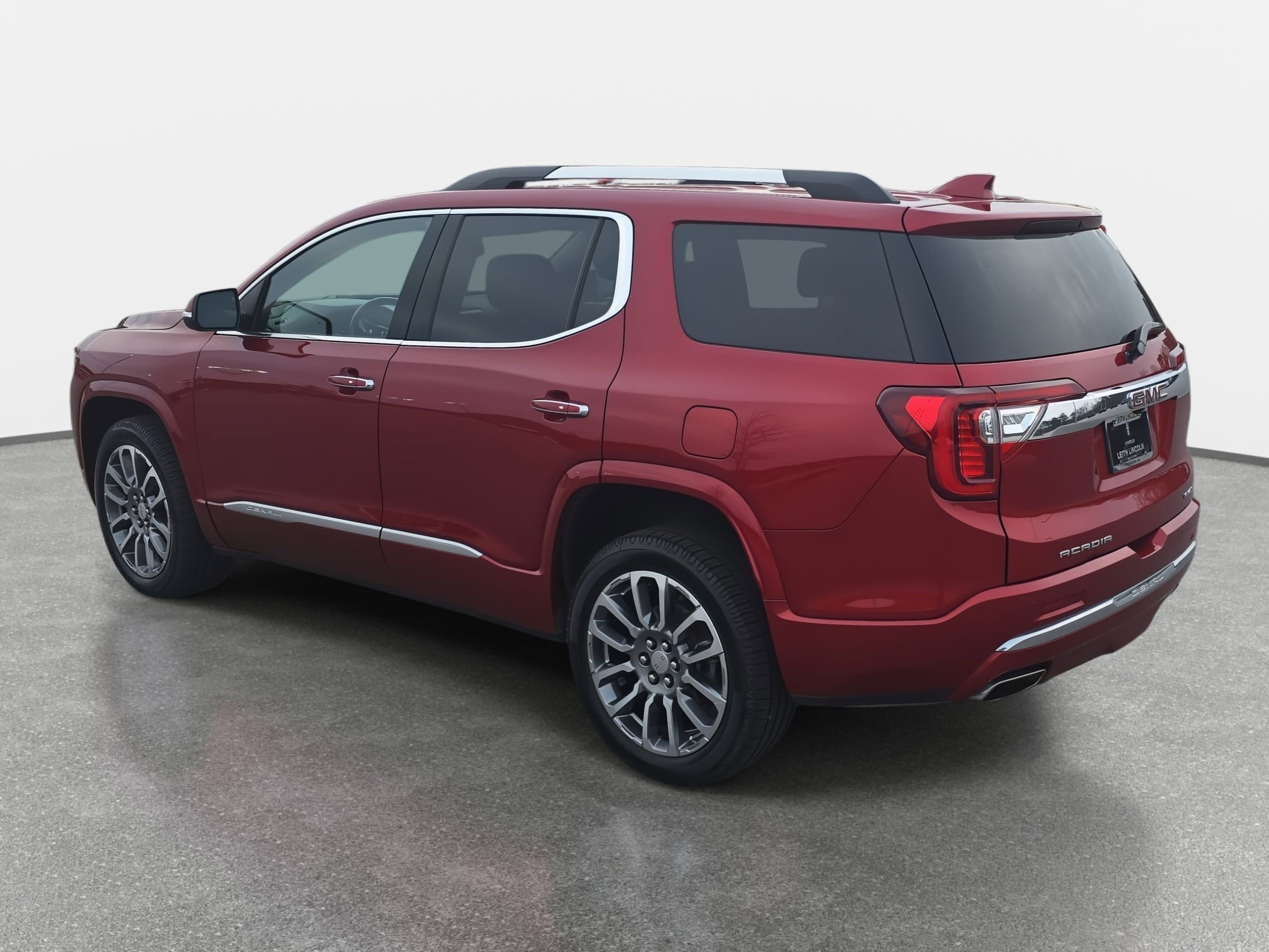 Used 2021 GMC Acadia Denali w/ Trailering Package image 7
