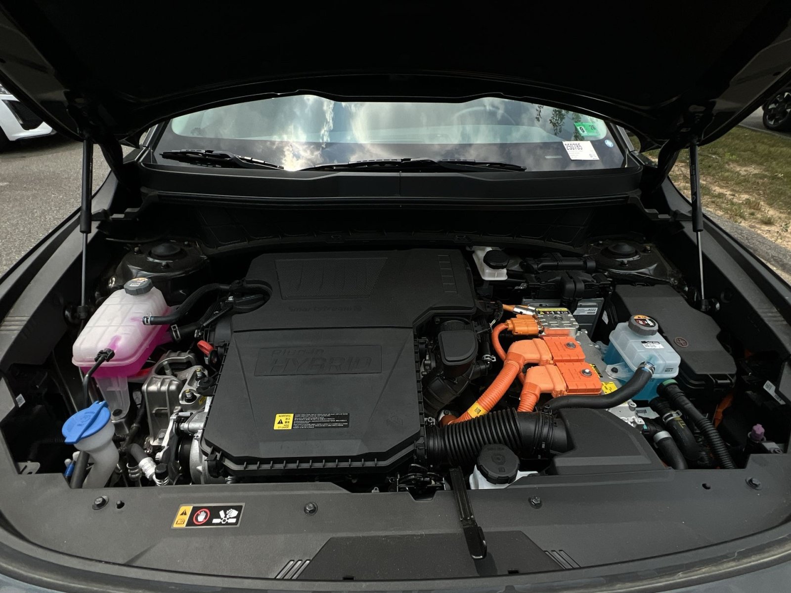 Used 2025 Kia Niro EX w/ EX Cold Weather Package FWD image 36