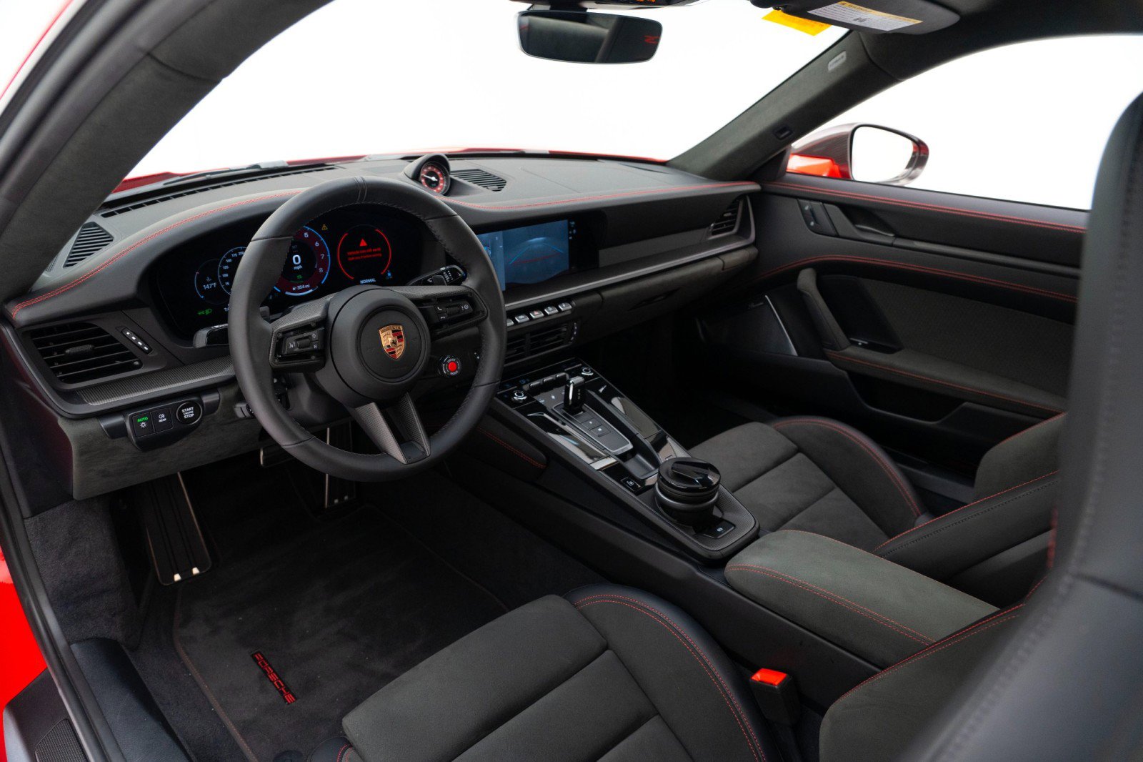 Certified 2025 Porsche 911 Carrera GTS image 4