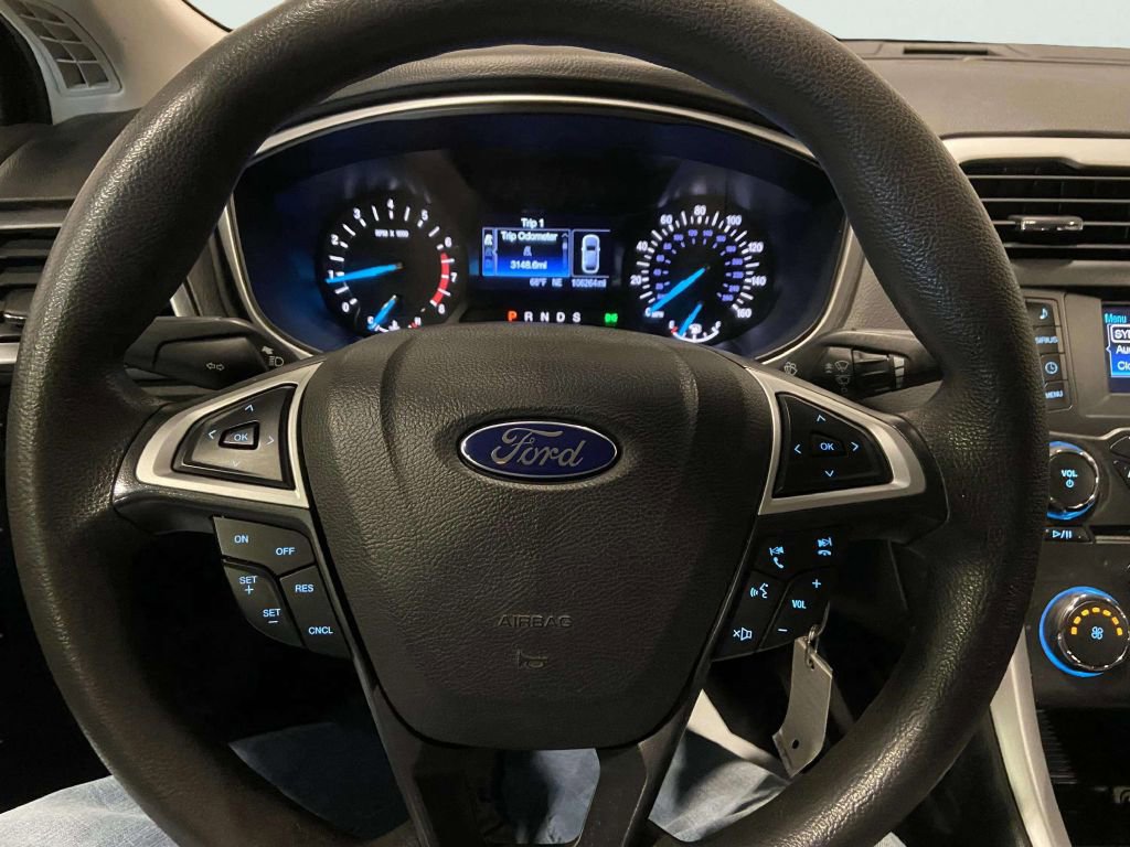Used 2016 Ford Fusion SE image 33