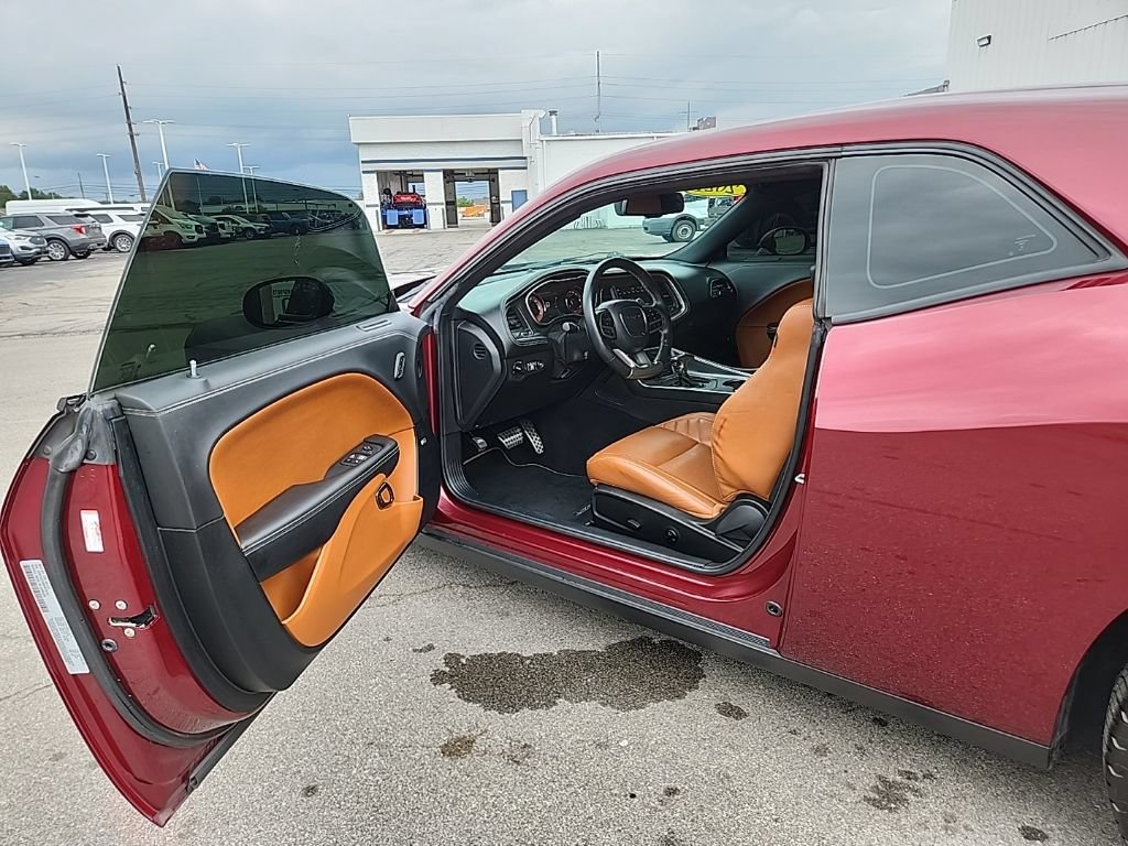 Used 2021 Dodge Challenger SRT Hellcat w/ Plus Package RWD image 8
