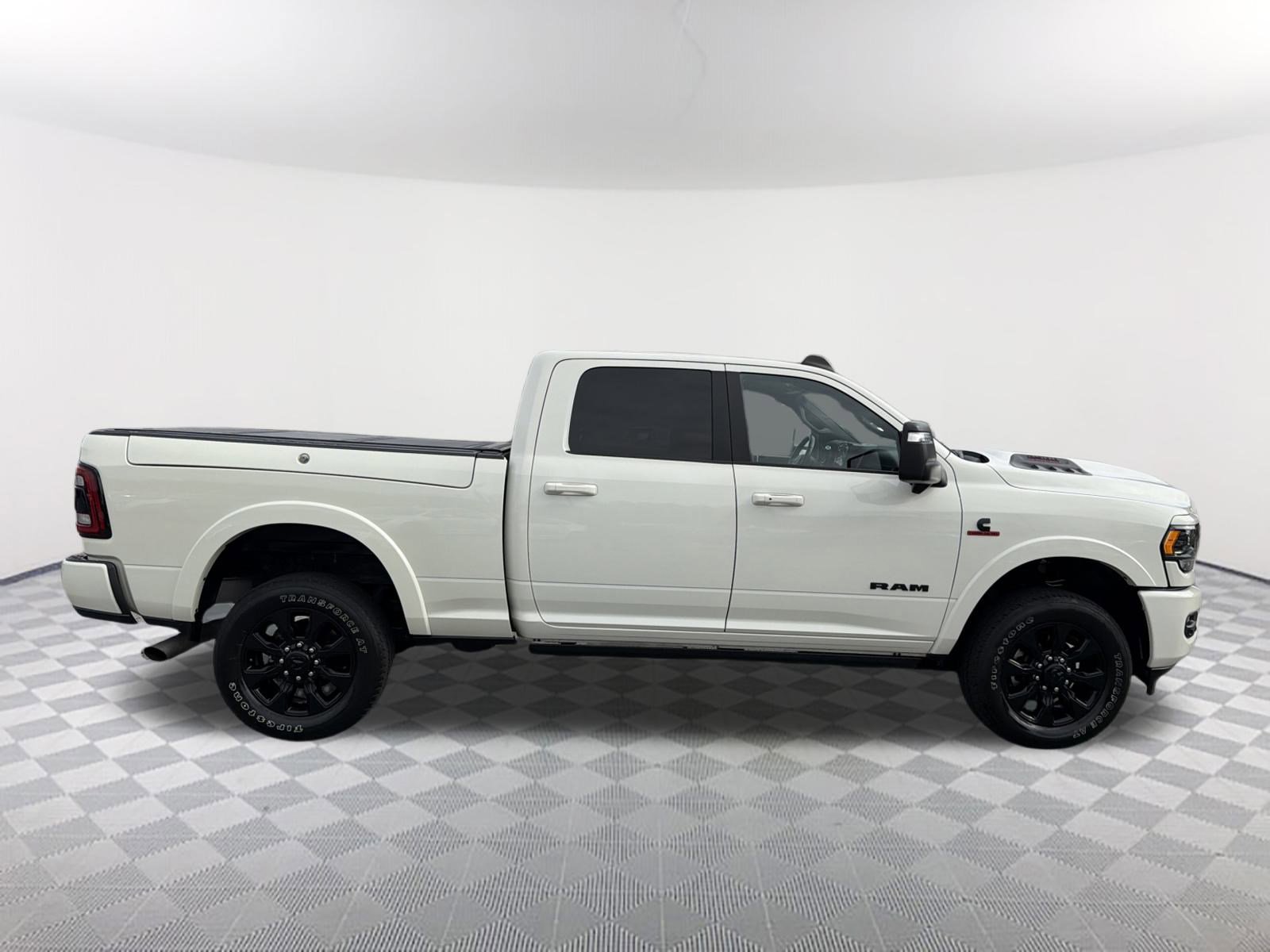 Used 2023 RAM 2500 Limited image 17