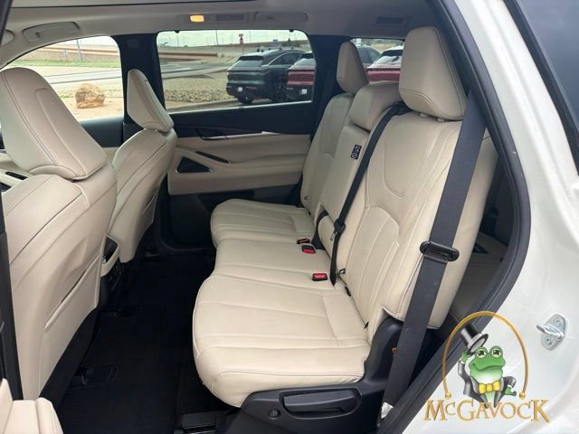 Used 2023 INFINITI QX60 Sensory w/ Vision Package AWD/4WD image 23