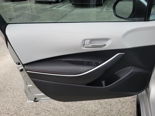 Used 2025 Toyota Corolla SE FWD image 12