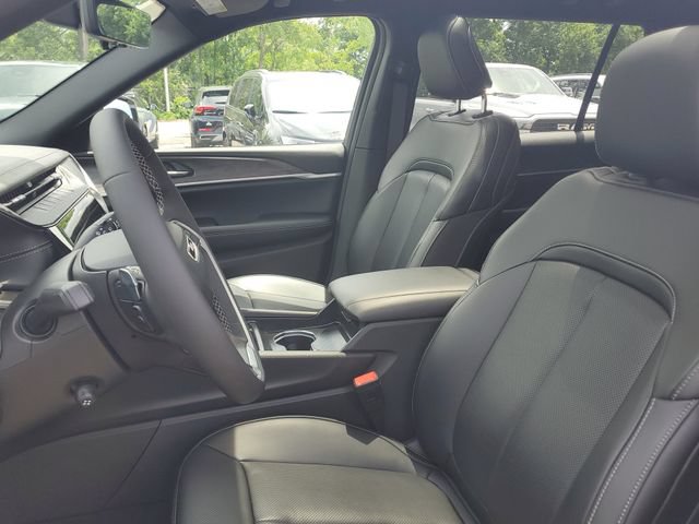 New 2026 Jeep Grand Cherokee L Limited w/ Luxury Tech Group II AWD/4WD image 19