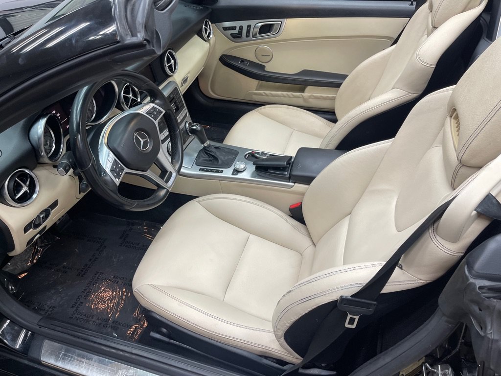 Used 2013 Mercedes-Benz SLK 250 image 22