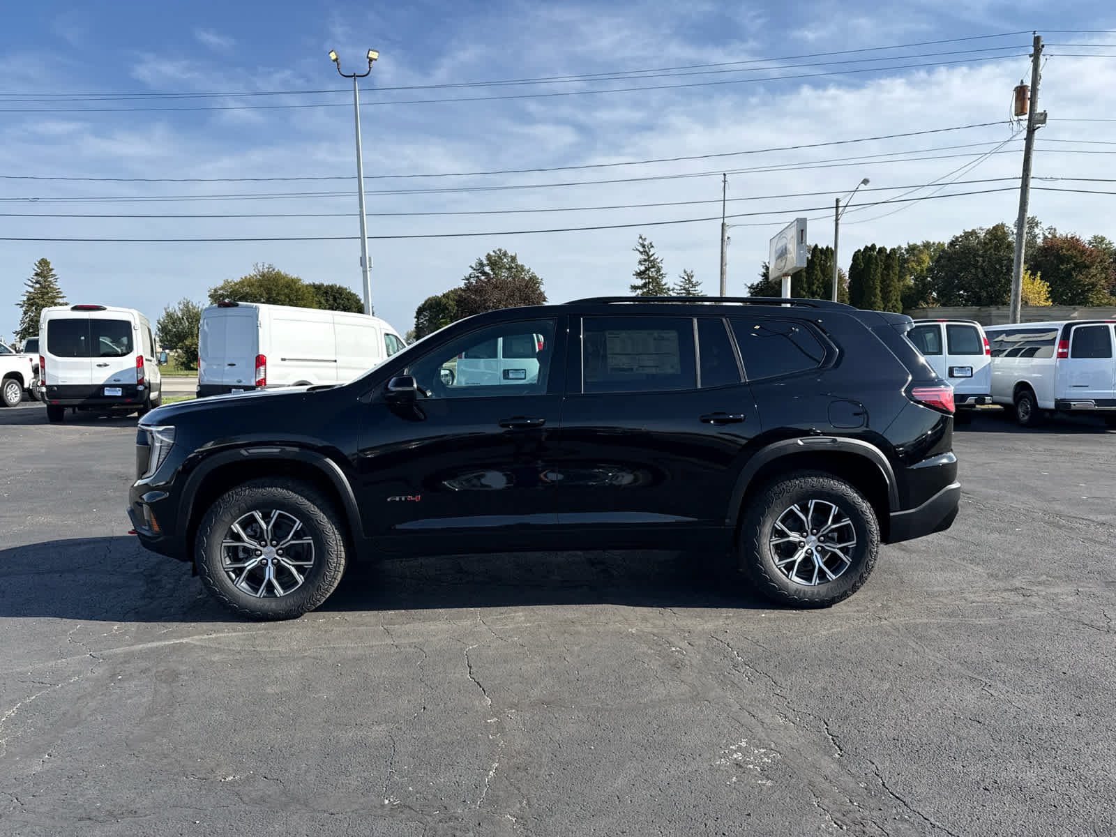 New 2027 GMC Acadia AT4 w/ Luxury Package AWD/4WD image 2