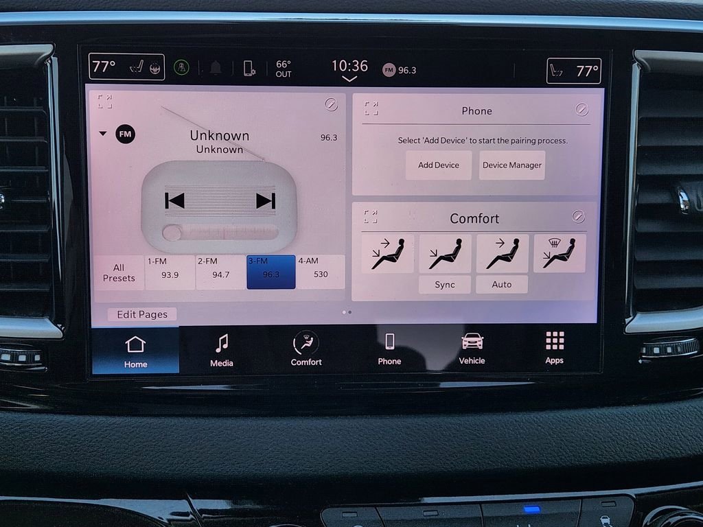 Used 2023 Chrysler Pacifica Touring-L image 18