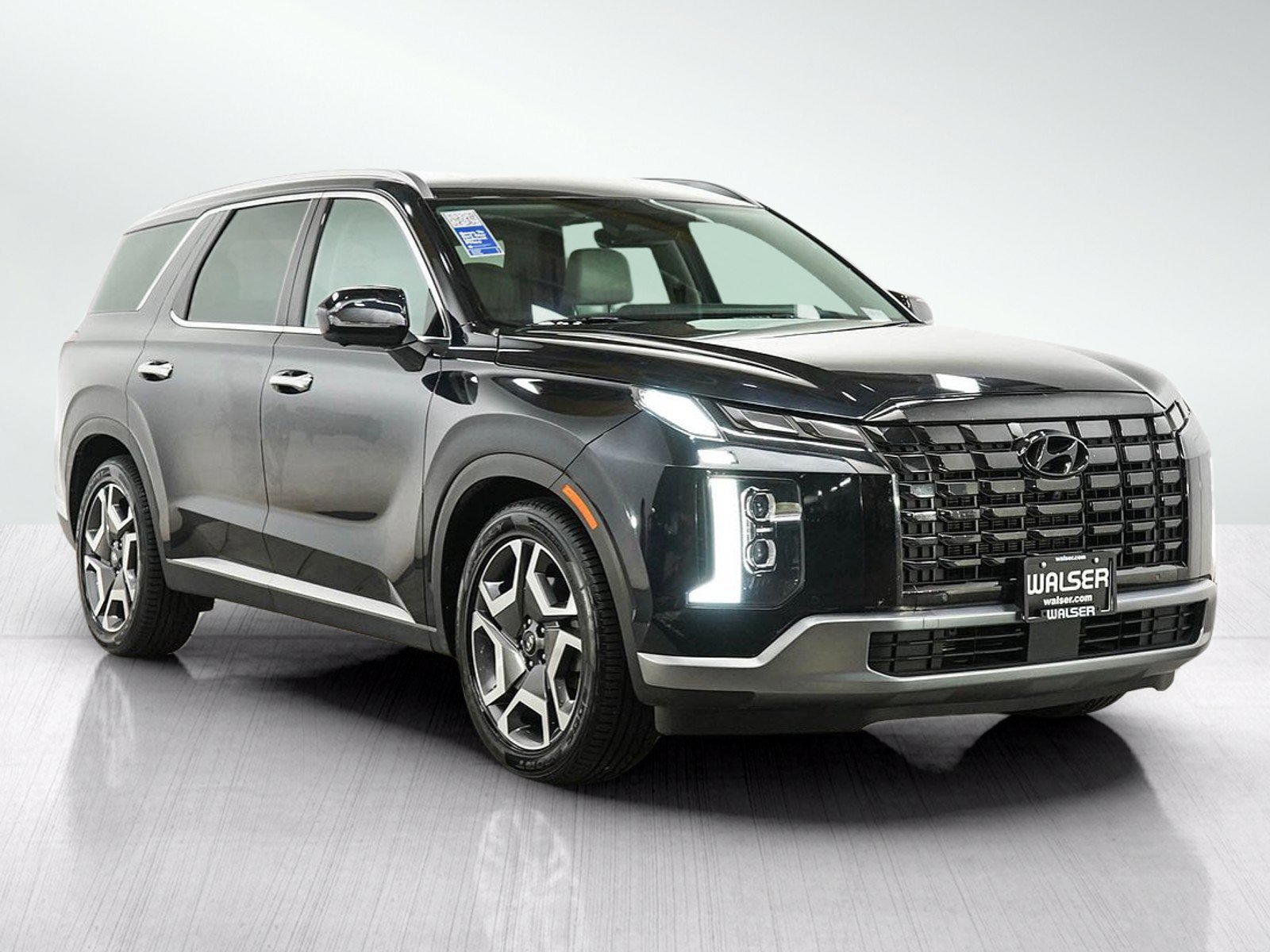 Used 2024 Hyundai Palisade Limited AWD/4WD image 7