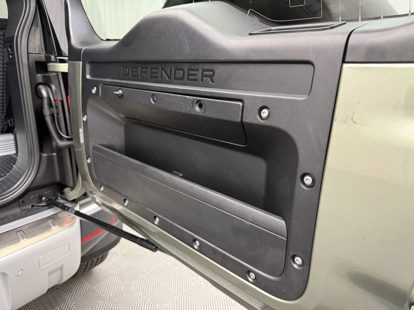 Used 2022 Land Rover Defender 90 AWD/4WD image 47