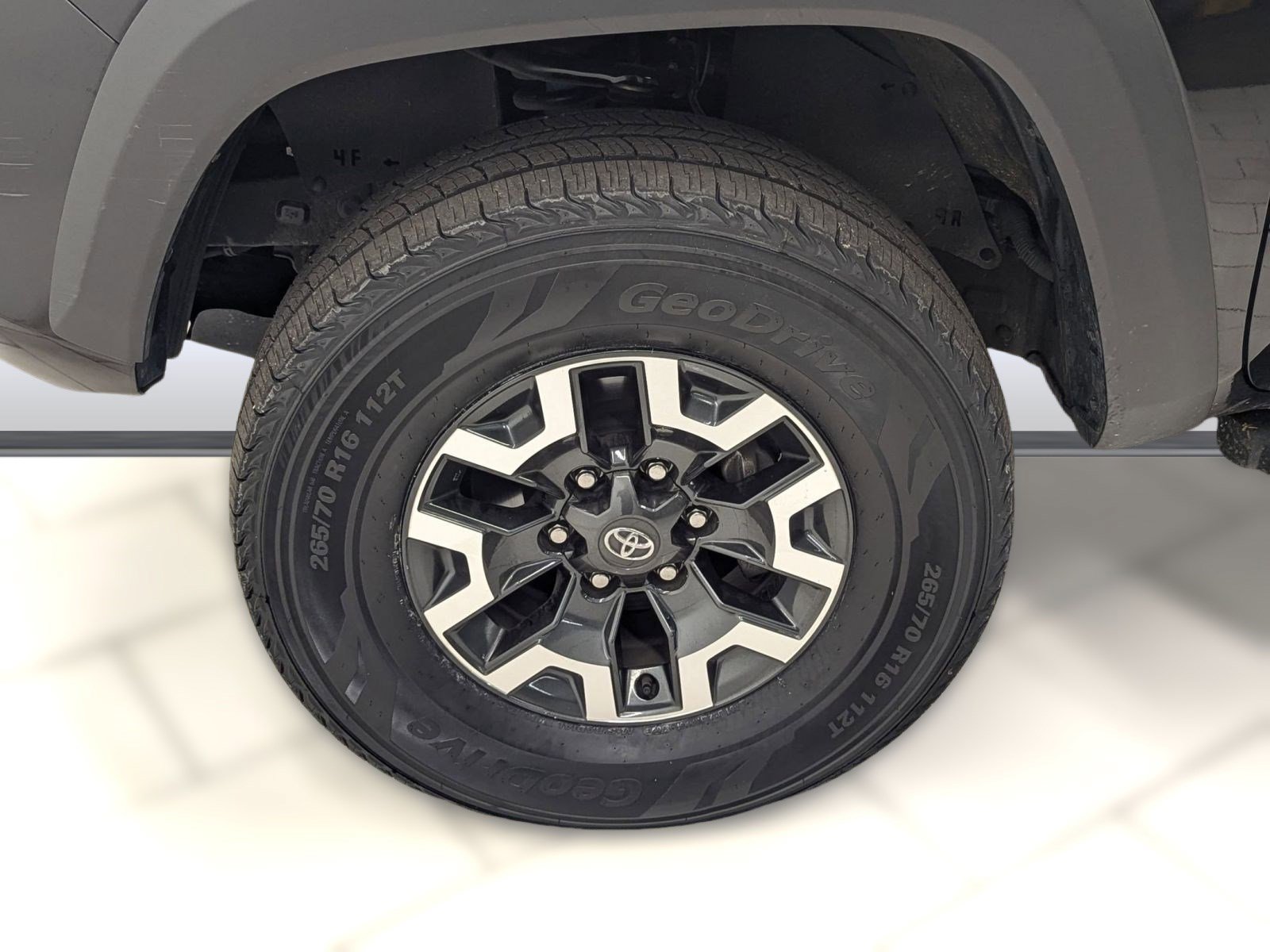 Used 2023 Toyota Tacoma TRD Off-Road image 9