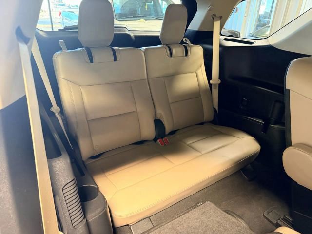 Used 2022 Ford Explorer XLT w/ Equipment Group 202A image 13