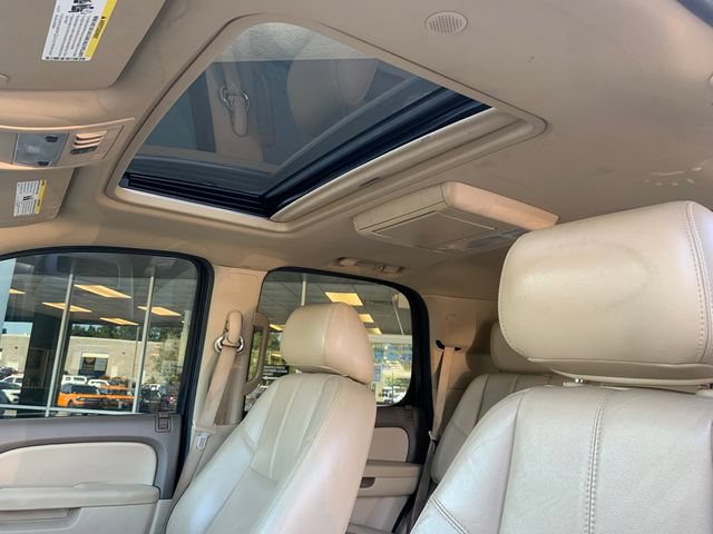 Used 2013 Chevrolet Tahoe LT w/ Luxury Package RWD image 13