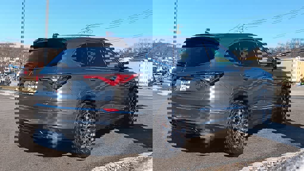 Used 2023 Acura MDX SH-AWD w/ Technology Package image 6