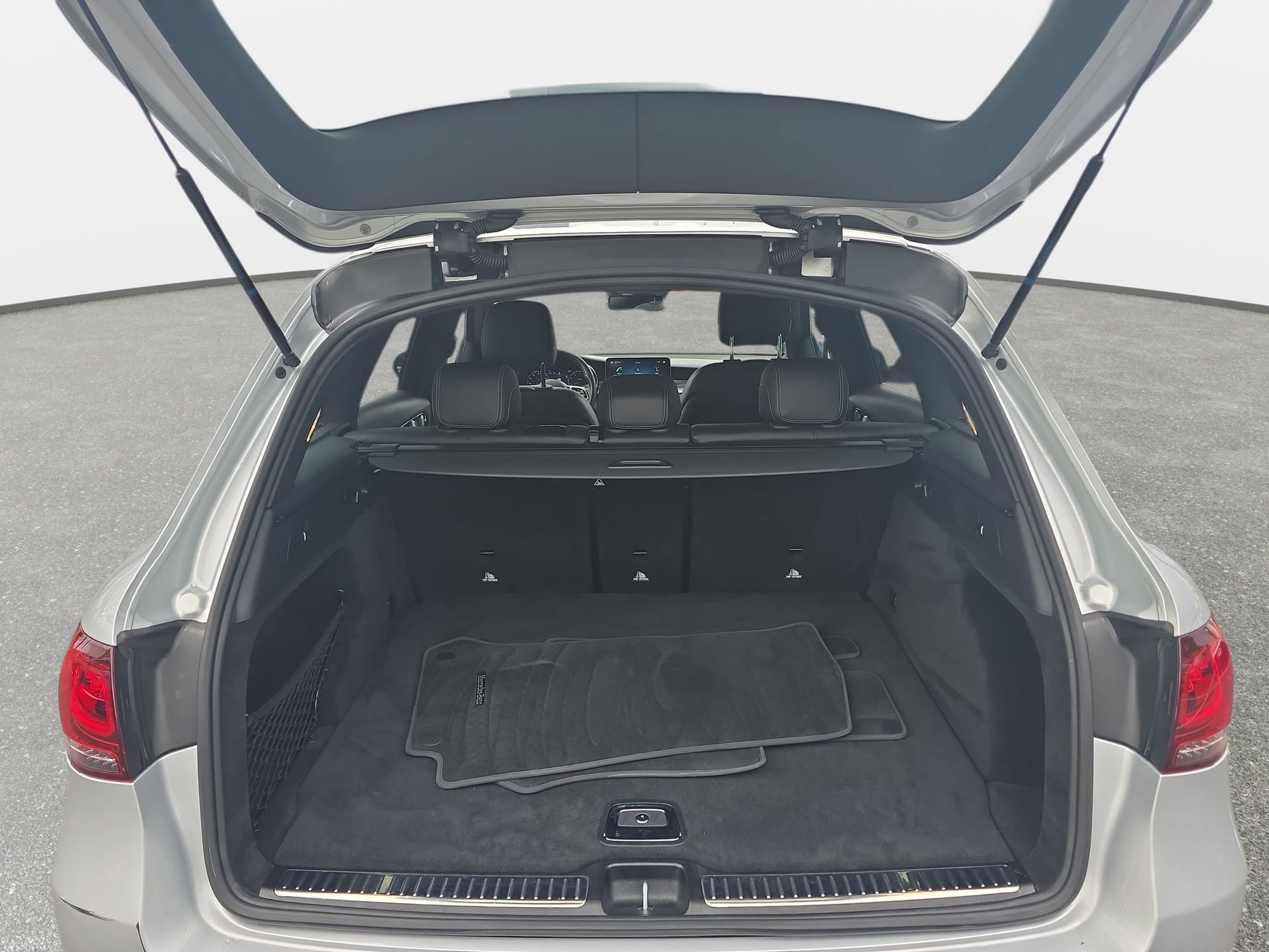Used 2020 Mercedes-Benz GLC 300 4MATIC image 12