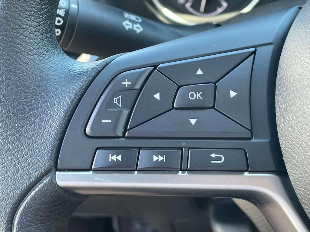 Used 2024 Nissan Sentra SV FWD image 29