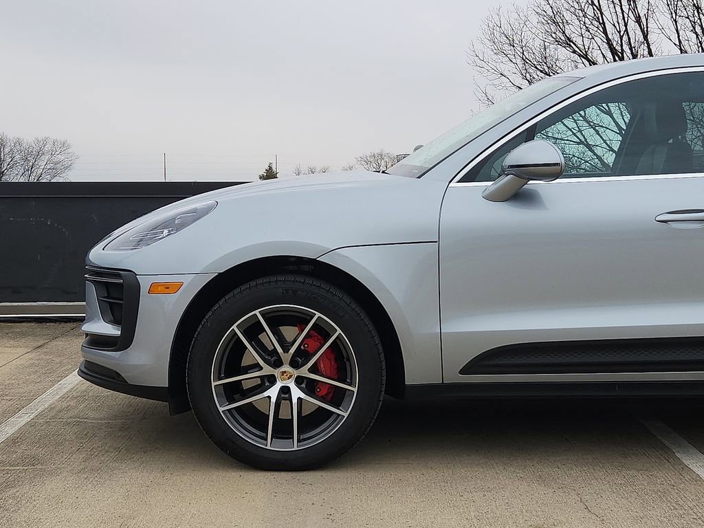 Certified 2023 Porsche Macan S image 6