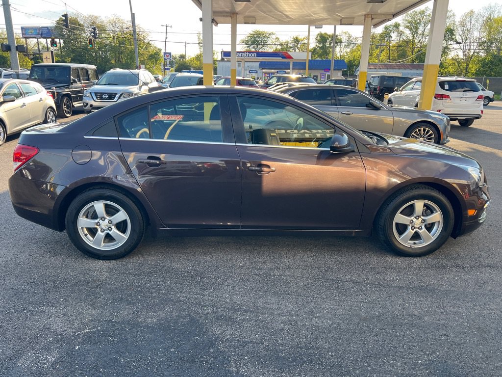 Used 2015 Chevrolet Cruze LT FWD image 12