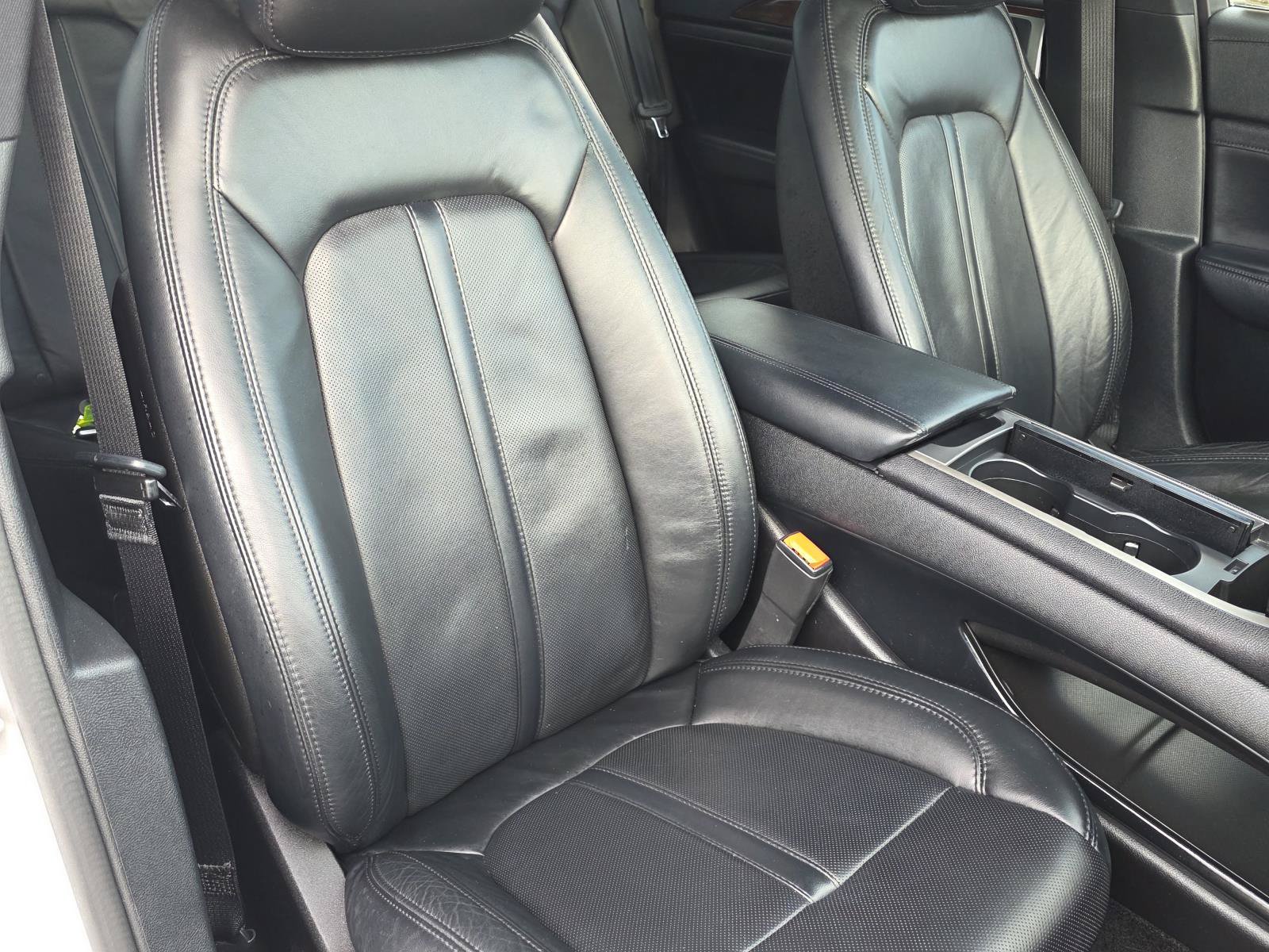Used 2017 Lincoln MKZ Reserve w/ Climate Package FWD image 18