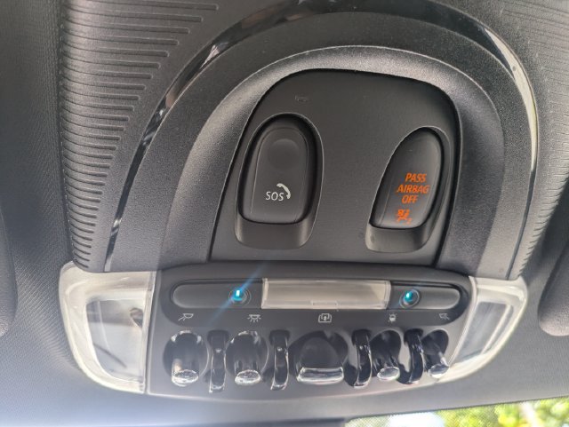 Used 2022 MINI Cooper S w/ Driver Assistance Package FWD image 29