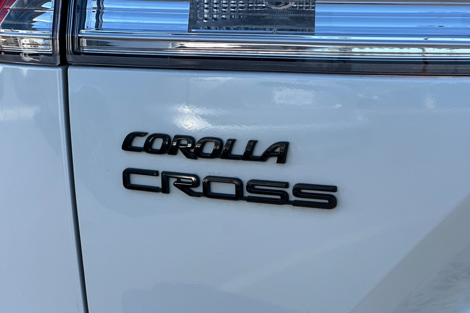 Used 2024 Toyota Corolla Cross AWD Hybrid image 27