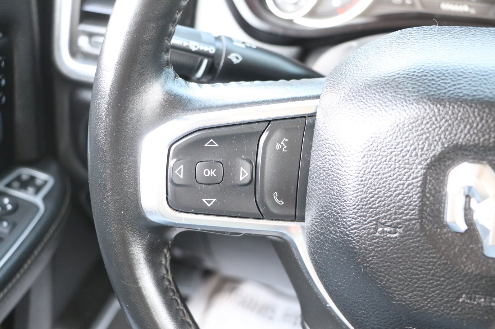 Used 2024 RAM 2500 Laramie w/ Safety Group AWD/4WD image 18