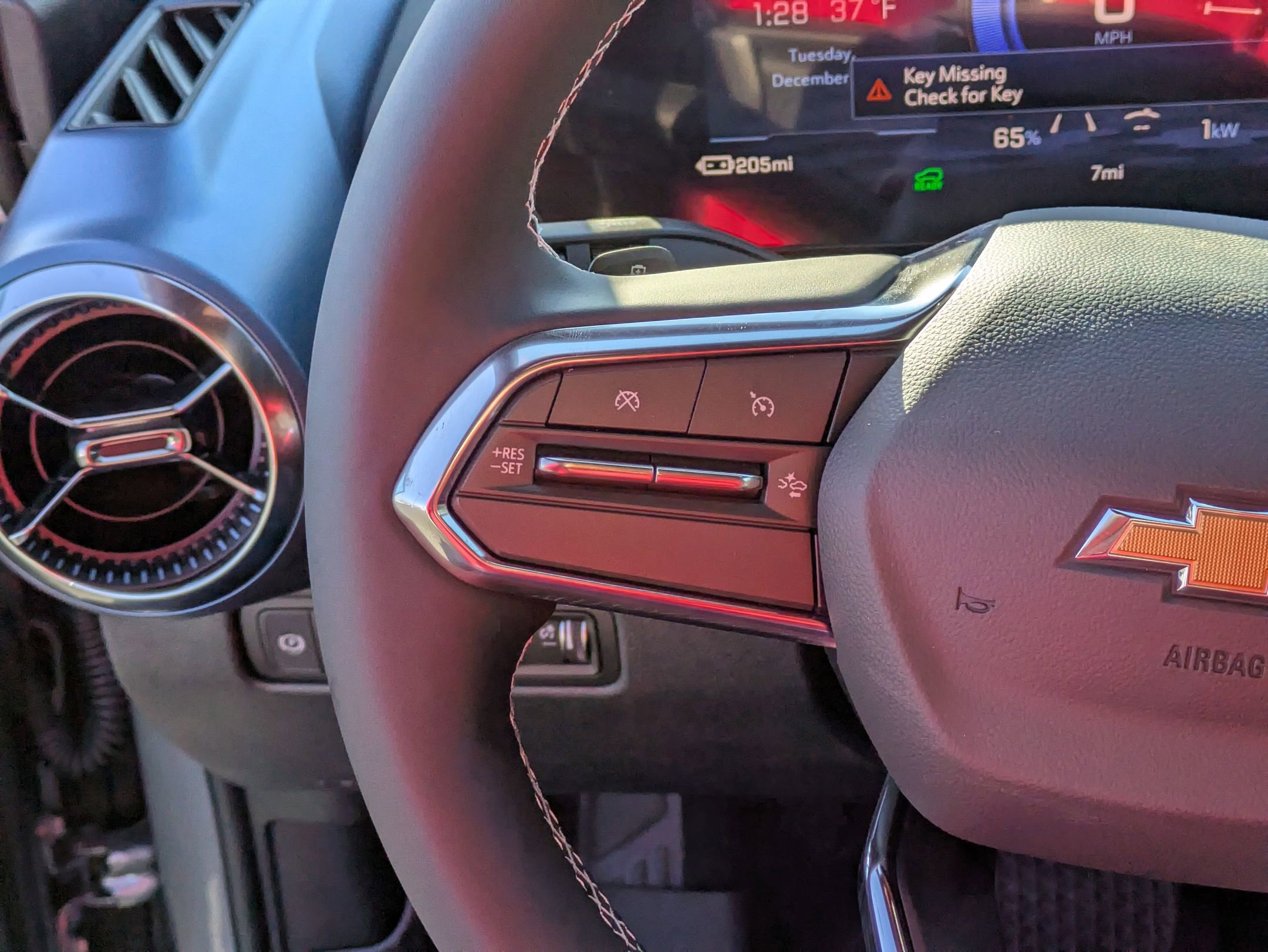 New 2026 Chevrolet Equinox EV LT AWD/4WD image 12