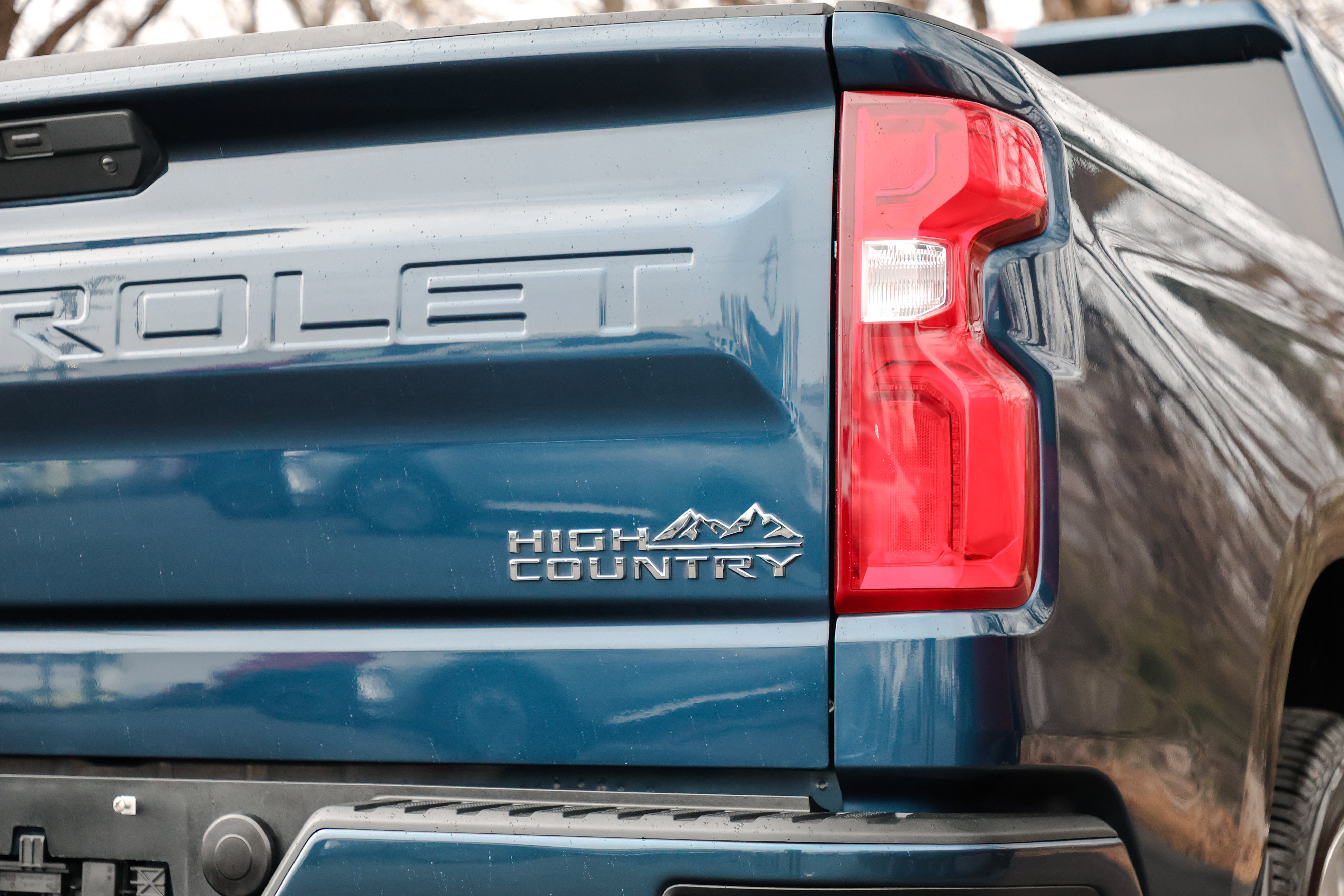 Used 2019 Chevrolet Silverado 1500 High Country w/ Technology Package image 13