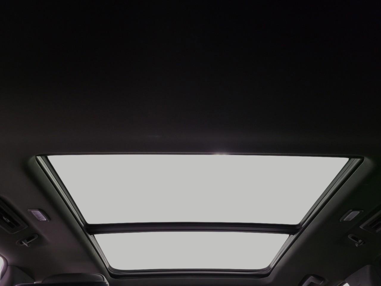 Certified 2024 GMC Yukon Denali Ultimate image 28