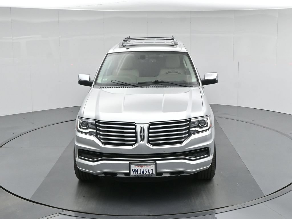 Used 2017 Lincoln Navigator Select RWD image 22