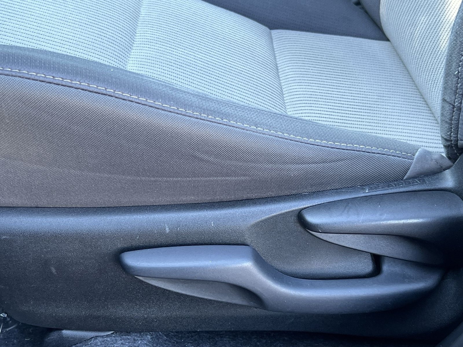 Used 2015 Toyota RAV4 XLE AWD/4WD image 15