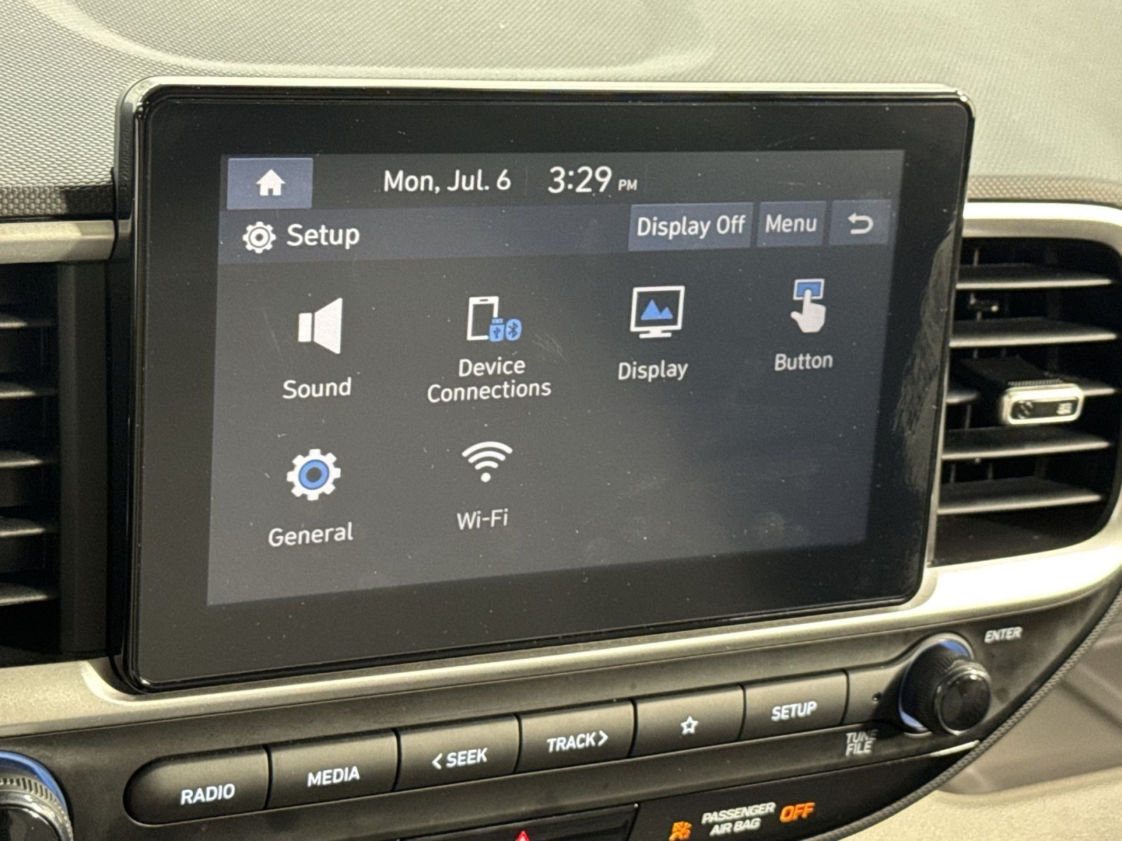 Used 2025 Hyundai Venue SEL FWD image 30