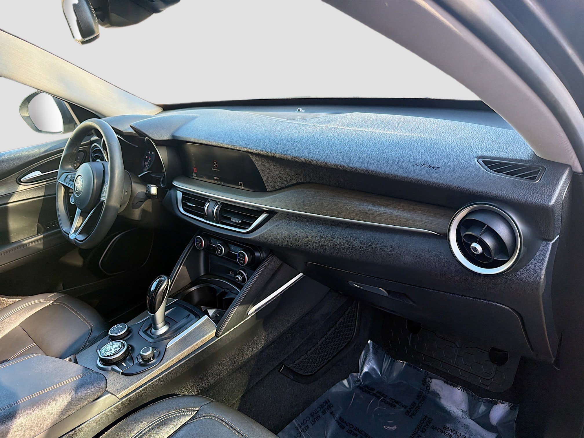 Used 2018 Alfa Romeo Stelvio Ti image 30