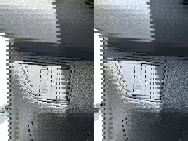 Used 2022 Genesis G70 2.0T w/ Prestige Package image 29