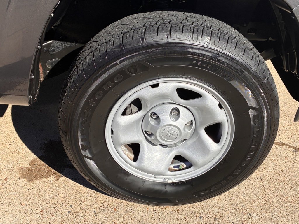 Used 2023 Toyota Tacoma SR image 3