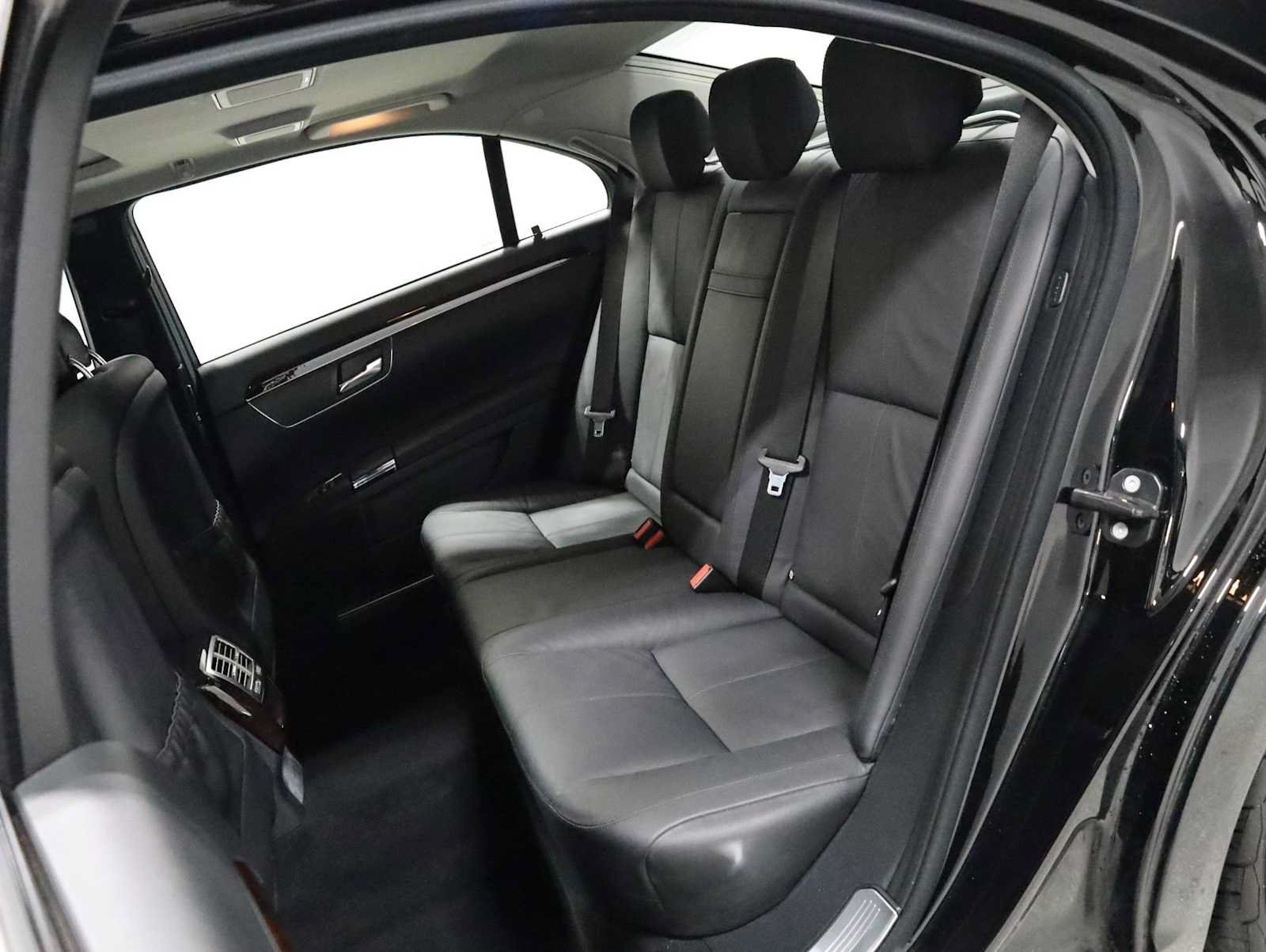 Used 2007 Mercedes-Benz S 550 image 33