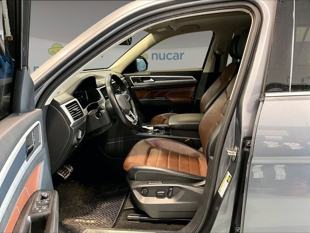 Used 2022 Volkswagen Atlas SEL Premium image 12