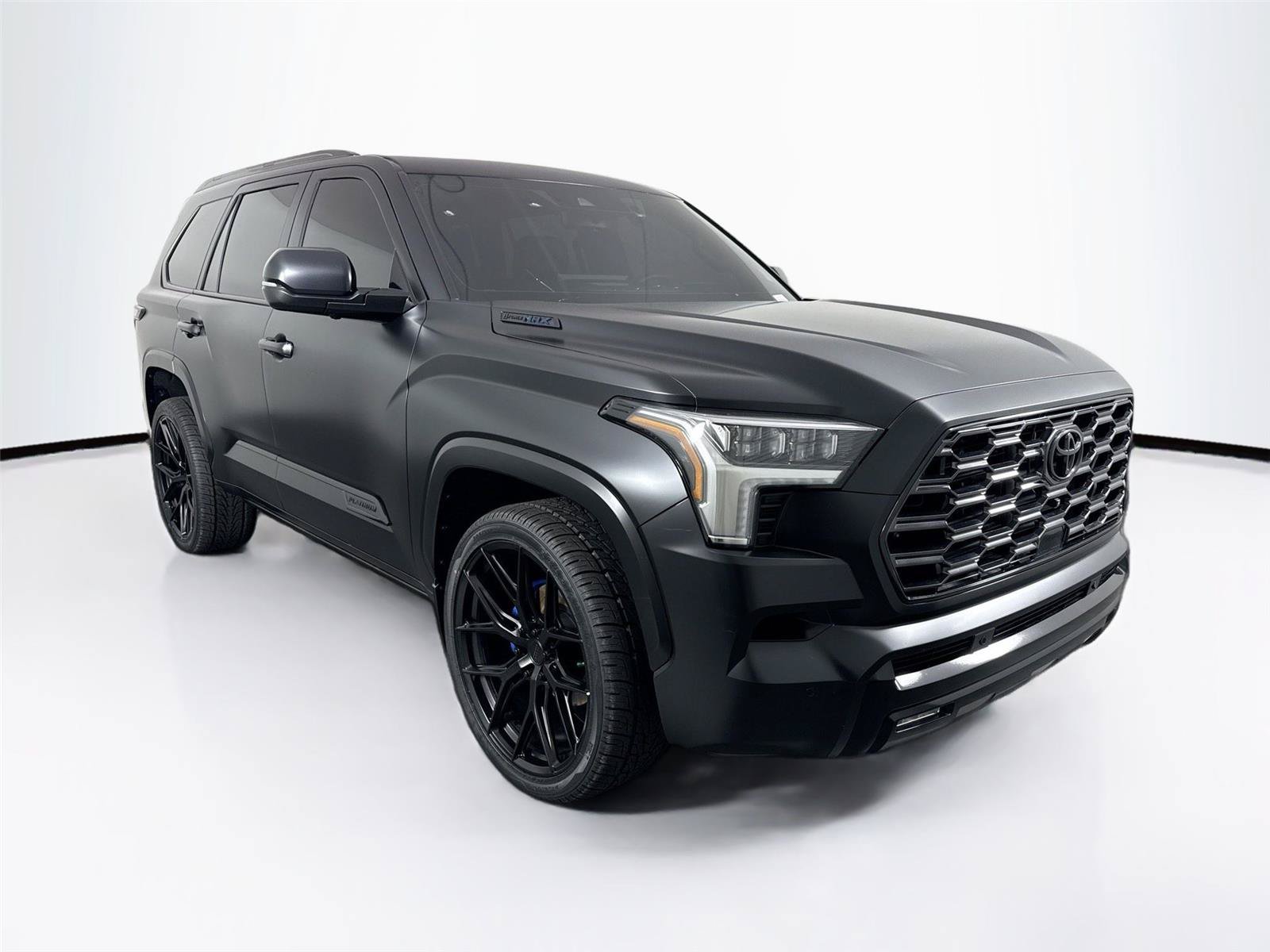 Certified 2025 Toyota Sequoia Platinum AWD/4WD image 10