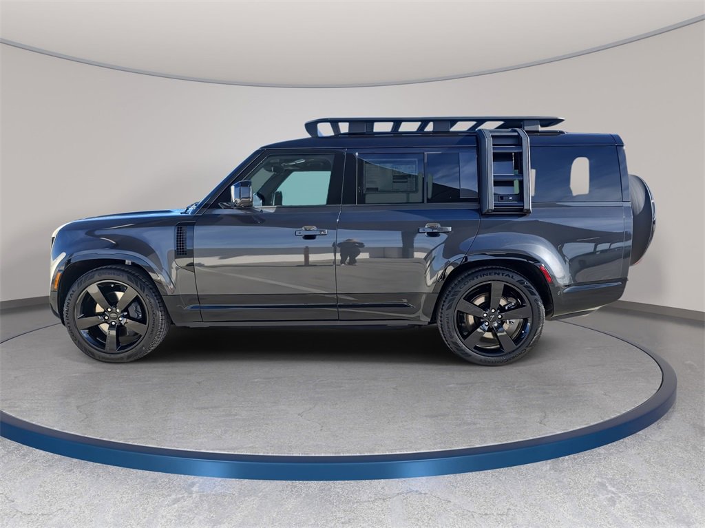 New 2026 Land Rover Defender 130 X-Dynamic SE image 8