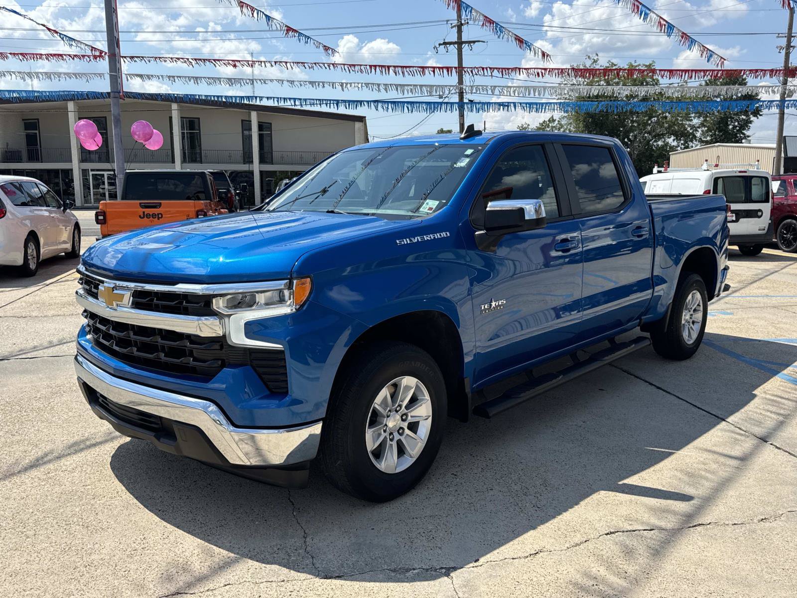 Used 2023 Chevrolet Silverado 1500 LT RWD image 3