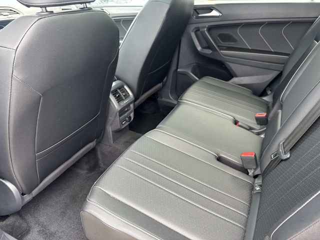 Certified 2023 Volkswagen Tiguan SE R-Line FWD image 10