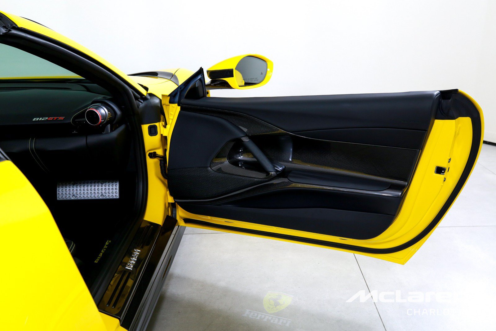 Used 2023 Ferrari 812 GTS RWD image 19